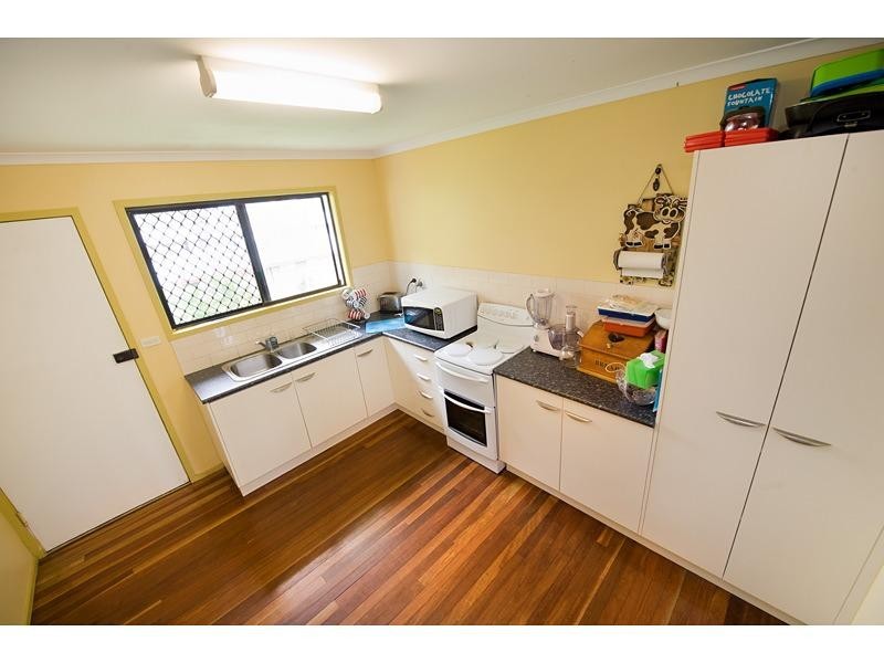 246 Flowers Avenue, Frenchville QLD 4701