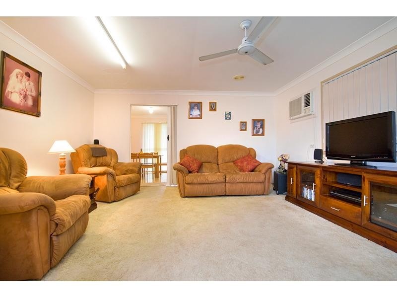 112 Stenlake Avenue, Kawana QLD 4701