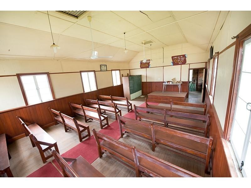 946 Yaamba Road, Parkhurst QLD 4702