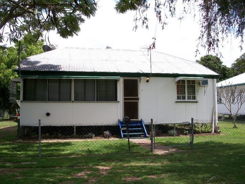 1 Henderson Street, Park Avenue QLD 4701