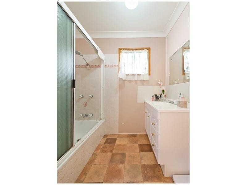 41 Hardy Avenue, Park Avenue QLD 4701
