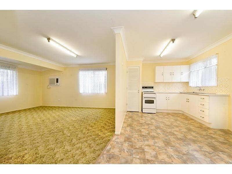 16 Webber Avenue, Kawana QLD 4701