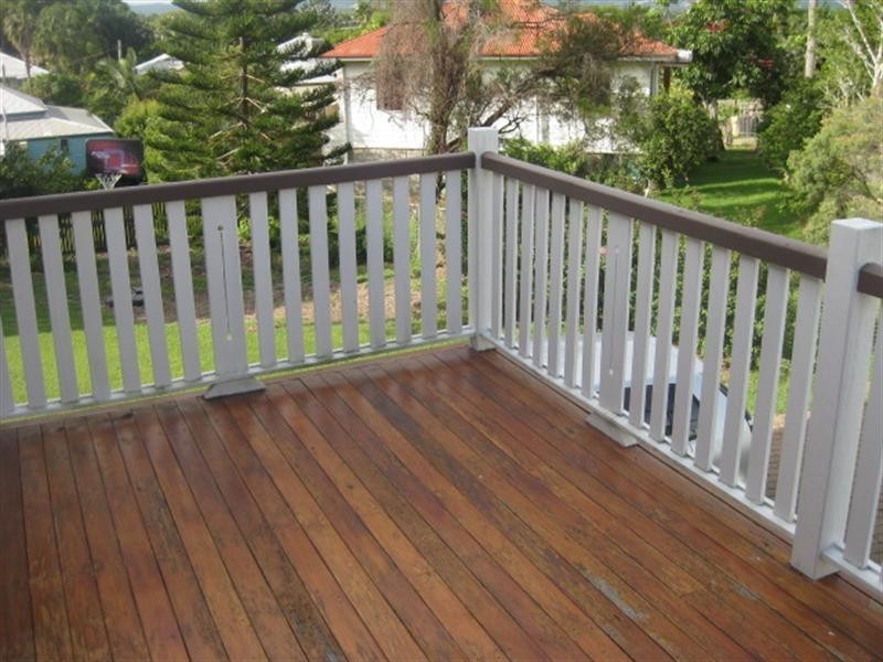 8 Dobbs Street, The Range QLD 4700