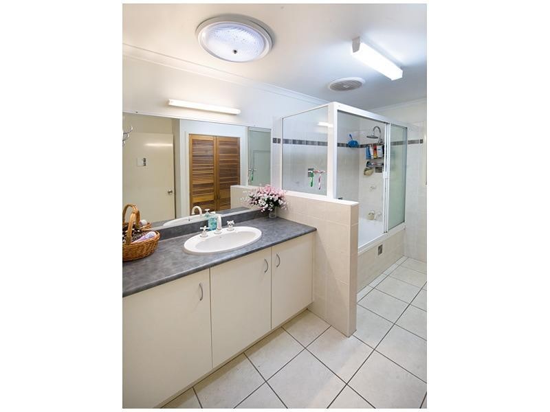 21 Serocold Street, Frenchville QLD 4701