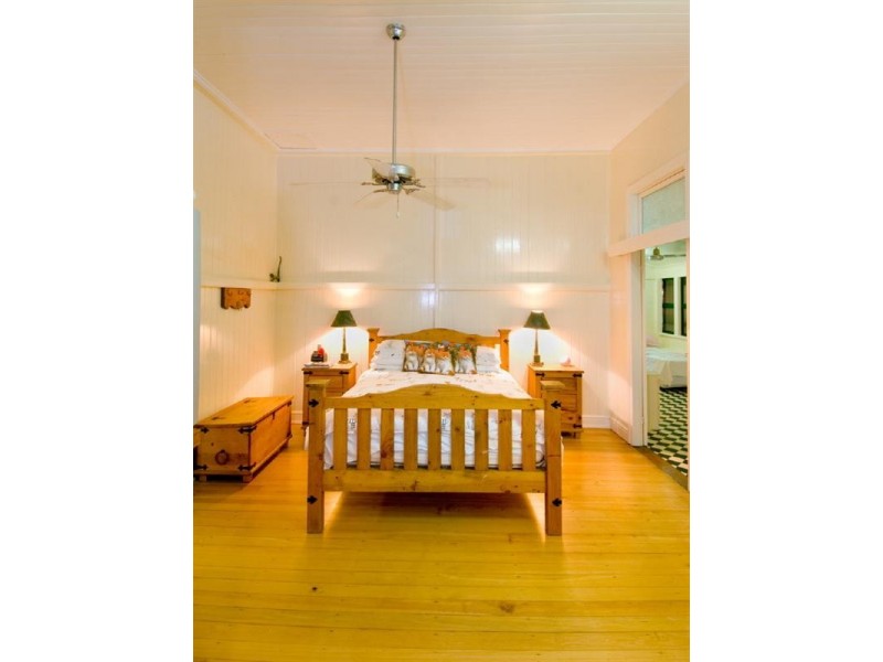 36 Oswald Street, Allenstown QLD 4700