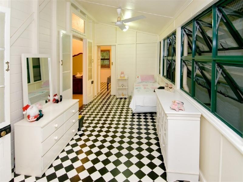 36 Oswald Street, Allenstown QLD 4700