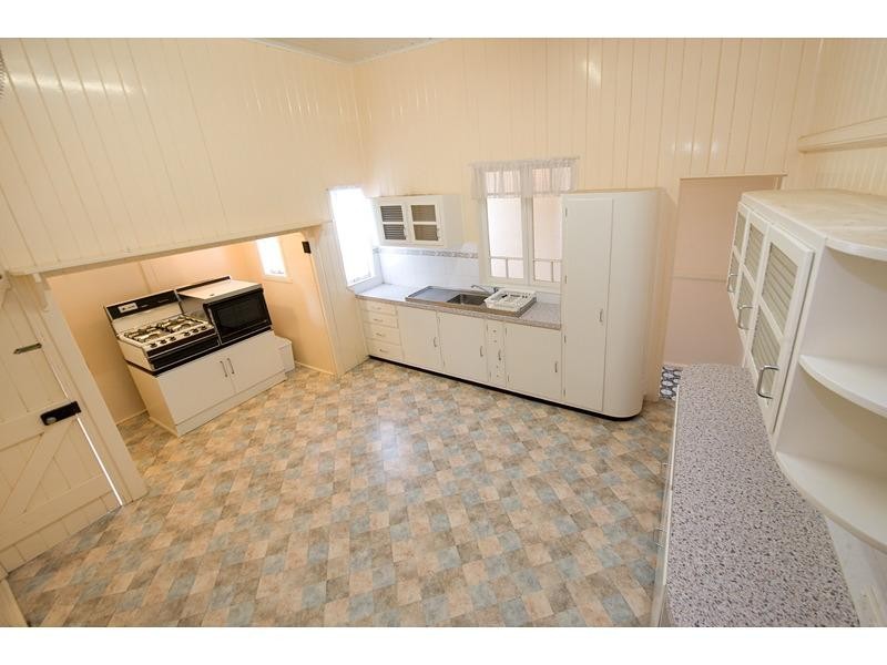 23 Brecknell Street, The Range QLD 4700