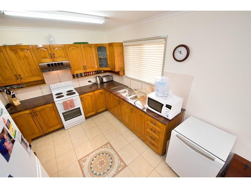70 Dee Street, Koongal QLD 4701