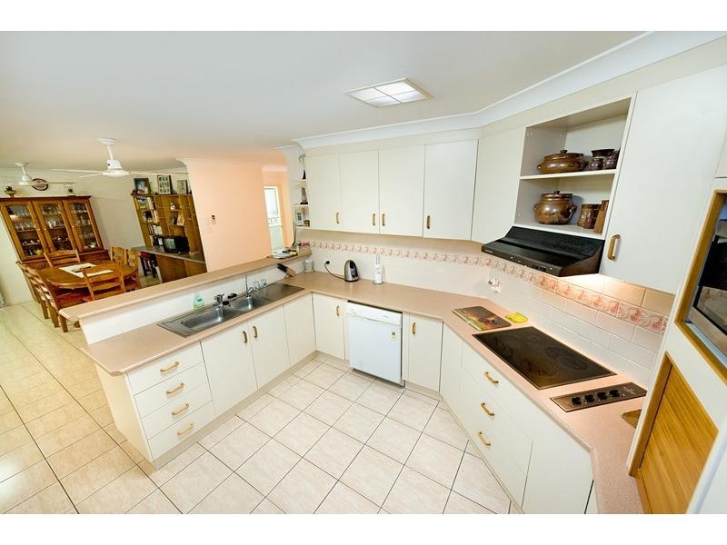 18 Milford Avenue, Frenchville QLD 4701