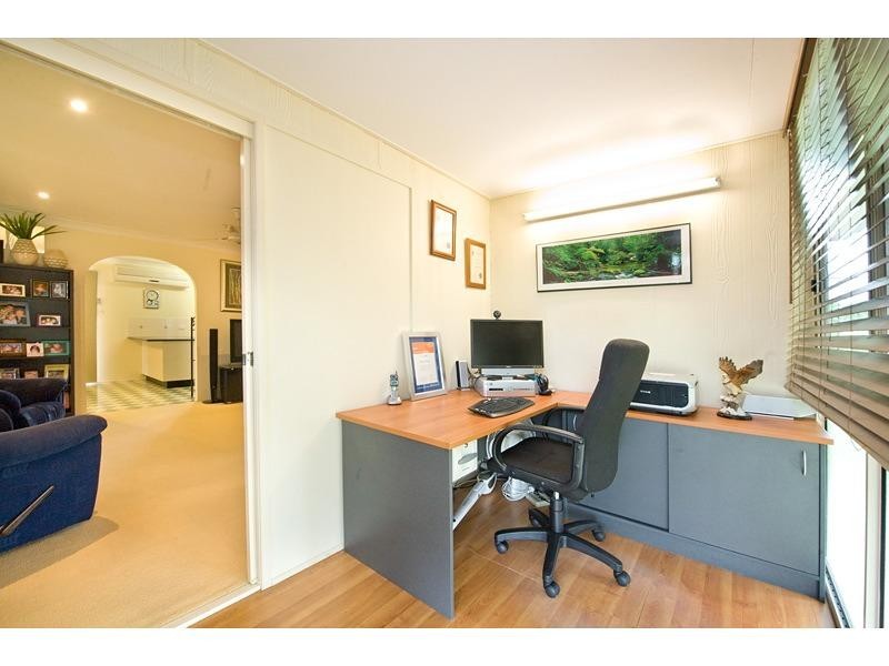 31 Westmoreland Street, Kawana QLD 4701