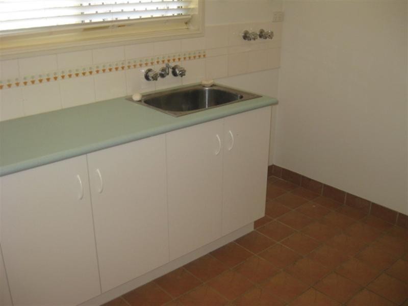 8 Mark Acton Close, Rockyview QLD 4701