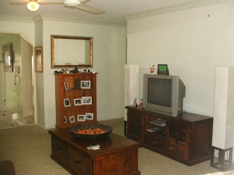 1 Casuarina Court, Kawana QLD 4701