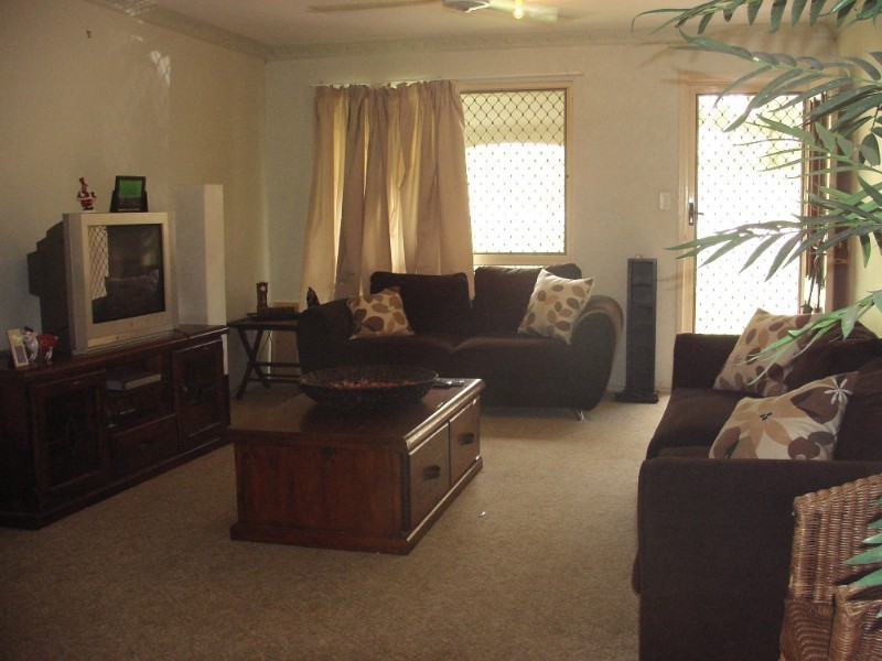 1 Casuarina Court, Kawana QLD 4701