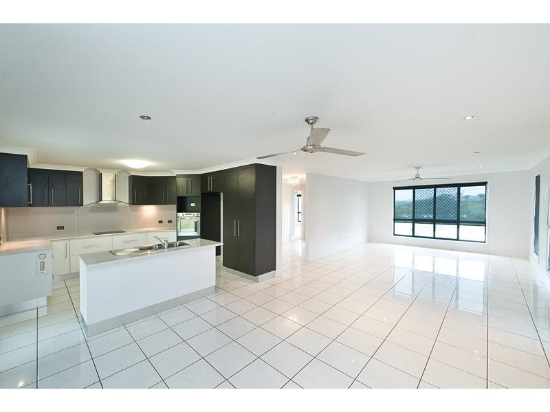 3 Connemara Drive, Kawana QLD 4701