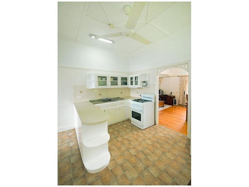 16 Jardine Street, Wandal QLD 4700