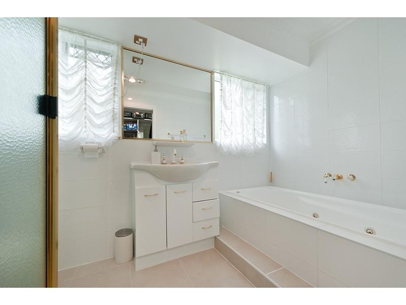 1 Davey Avenue, Frenchville QLD 4701