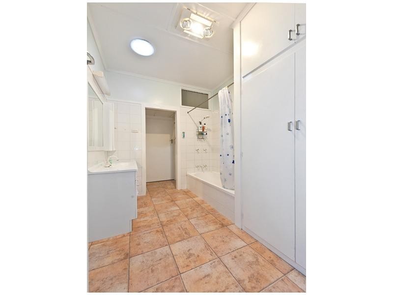 137 Guymer Street, Frenchville QLD 4701