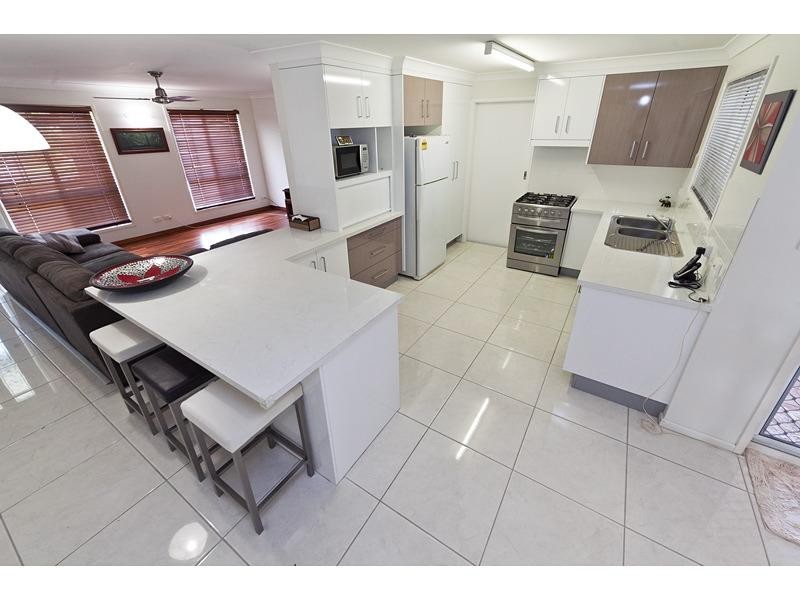 6 Kavanagh Crescent, Koongal QLD 4701