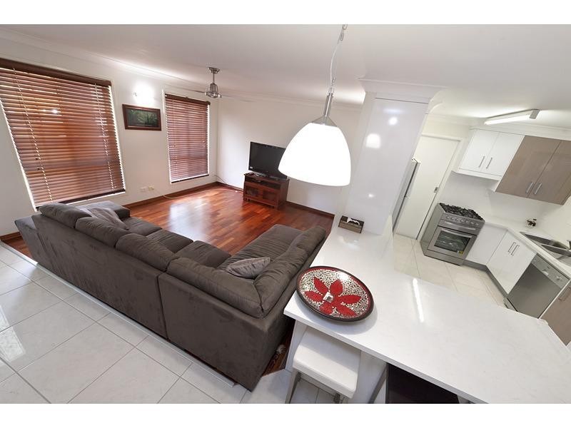 6 Kavanagh Crescent, Koongal QLD 4701