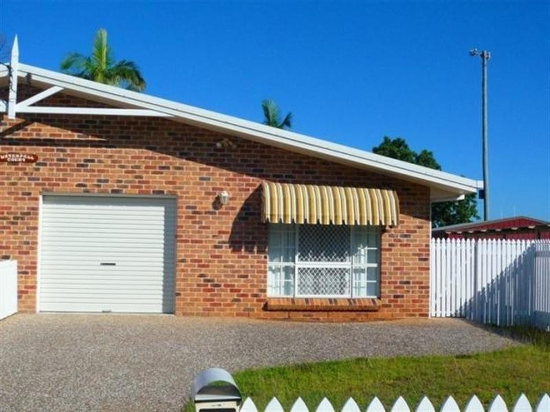 2/121 Park Street, Park Avenue QLD 4701