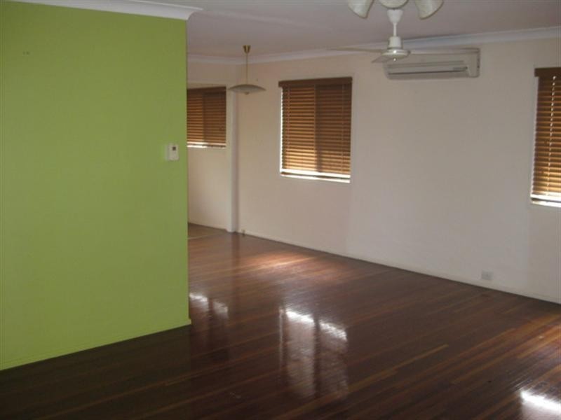 77 Sheehy Street, Park Avenue QLD 4701