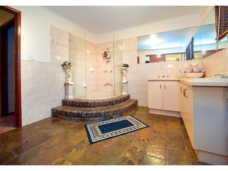 2 Fryer Avenue, Frenchville QLD 4701