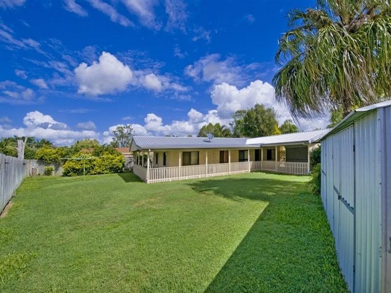 4 Moss Court, Frenchville QLD 4701