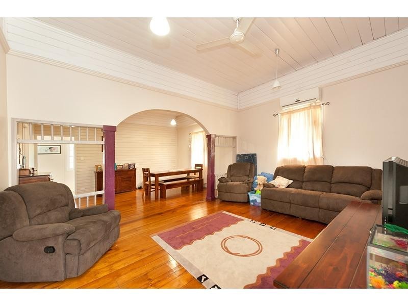 91 Nobbs Street, Berserker QLD 4701