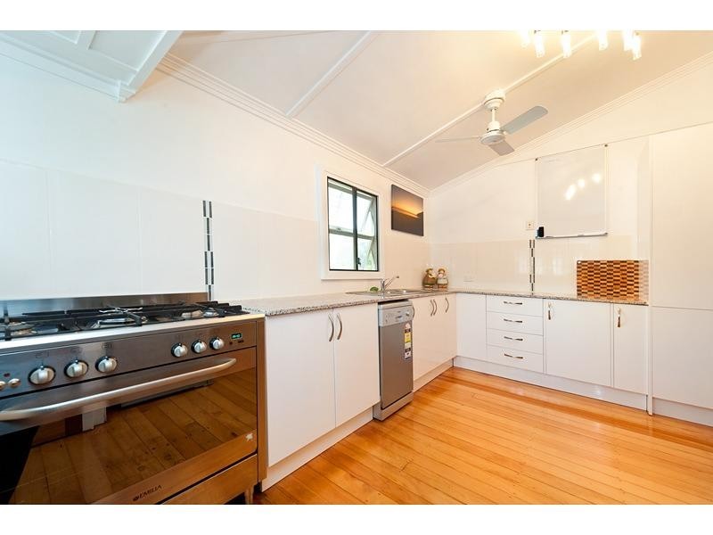 141 Elphinstone Street, Berserker QLD 4701