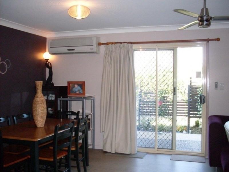 1 & 2/15 Poole Street, Kawana QLD 4701