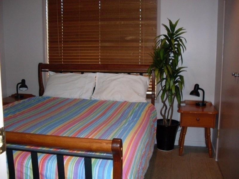 1 & 2/15 Poole Street, Kawana QLD 4701