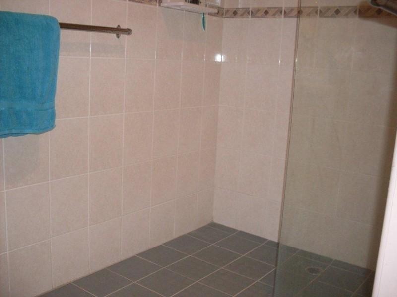 1 & 2/15 Poole Street, Kawana QLD 4701