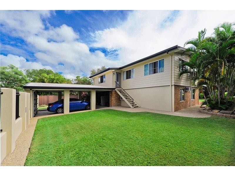 10 Duffy Street, Kawana QLD 4701