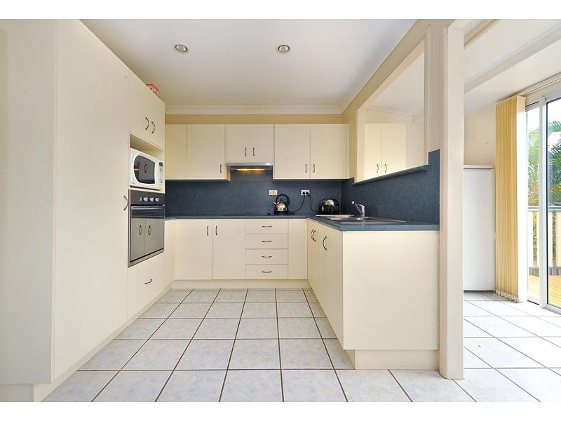 10 Duffy Street, Kawana QLD 4701