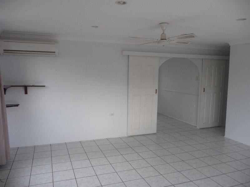 10 Duffy Street, Kawana QLD 4701