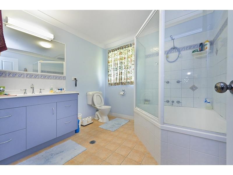 4 Bean Avenue, Parkhurst QLD 4702