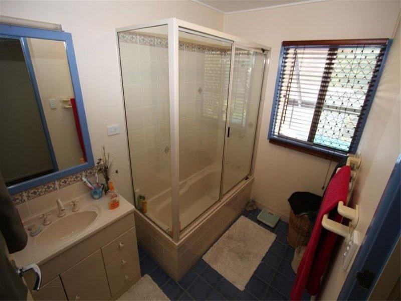 49 Menzies Street, Park Avenue QLD 4701