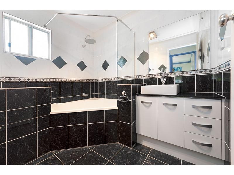 56 Twigg Street, Park Avenue QLD 4701