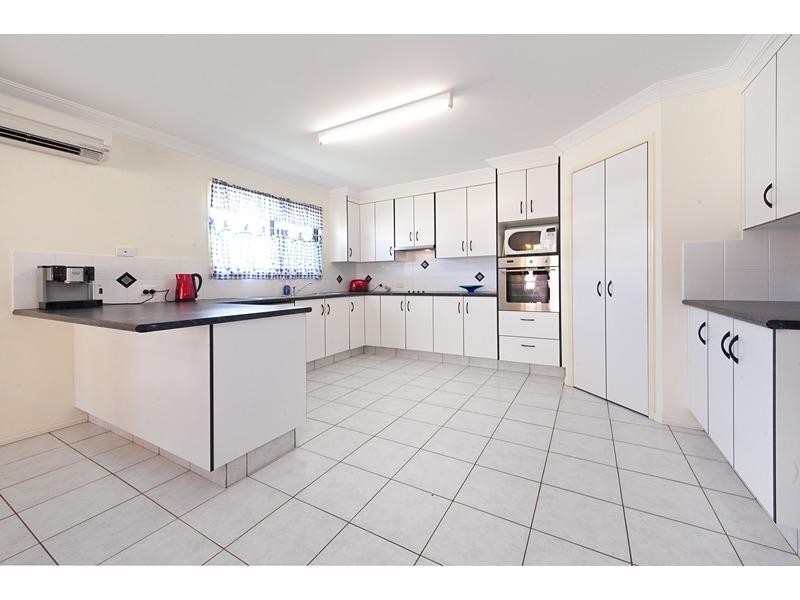 4 Percy Street, Parkhurst QLD 4702