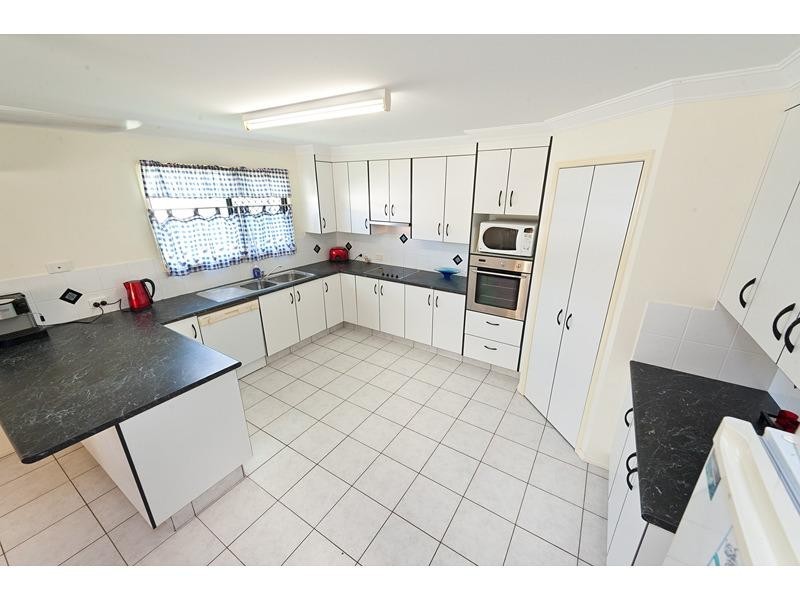 4 Percy Street, Parkhurst QLD 4702