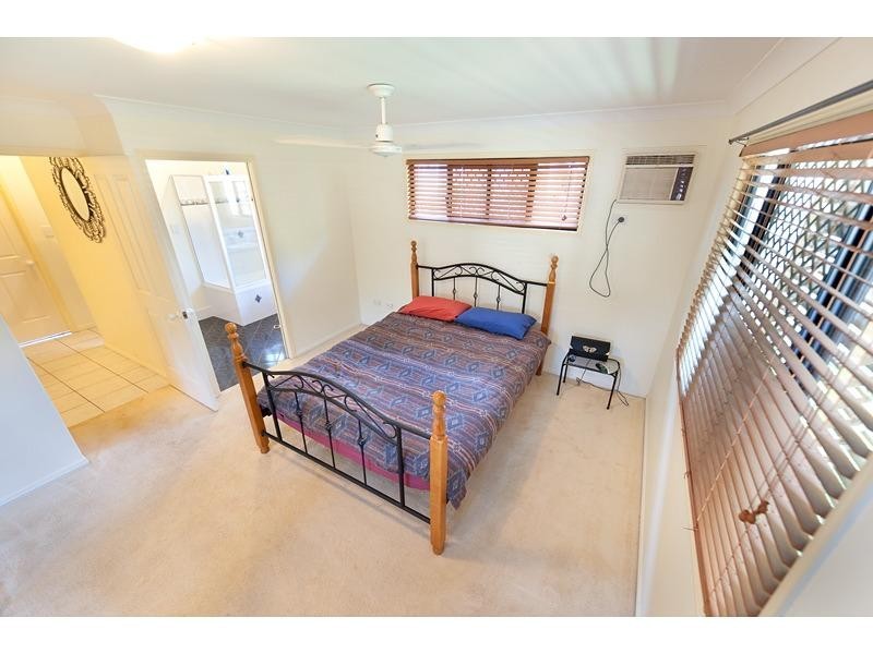 4 Percy Street, Parkhurst QLD 4702