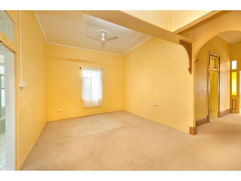 264 East Street, Depot Hill QLD 4700