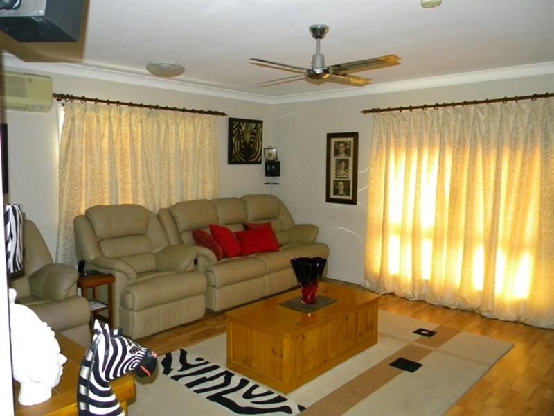 44 Medcraf Street, Park Avenue QLD 4701