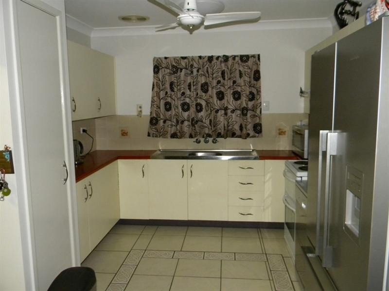 44 Medcraf Street, Park Avenue QLD 4701