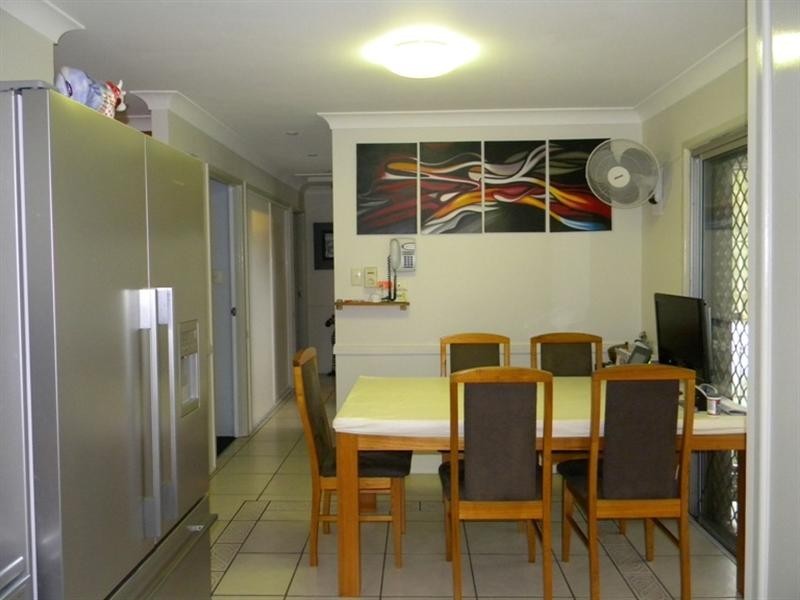 44 Medcraf Street, Park Avenue QLD 4701