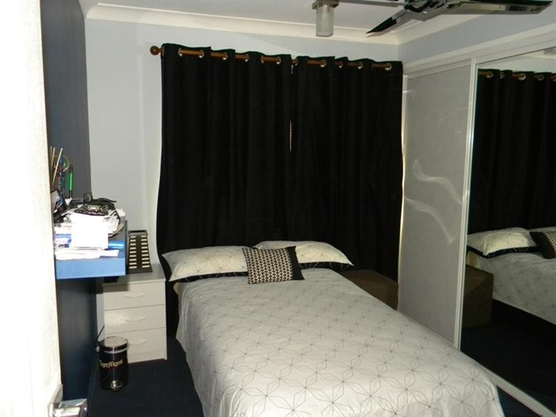 44 Medcraf Street, Park Avenue QLD 4701