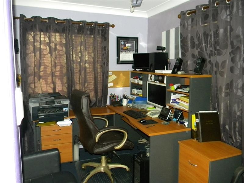 44 Medcraf Street, Park Avenue QLD 4701