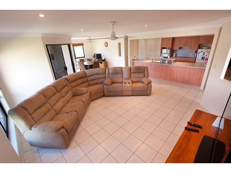 23 Jacaranda Place, Norman Gardens QLD 4701