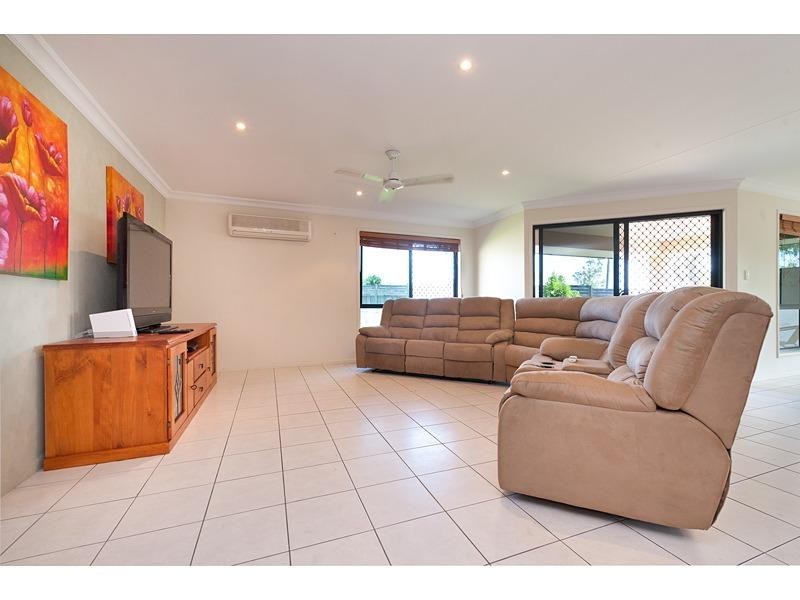 23 Jacaranda Place, Norman Gardens QLD 4701