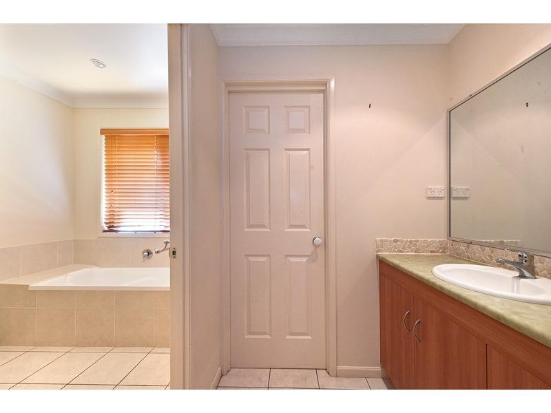 23 Jacaranda Place, Norman Gardens QLD 4701